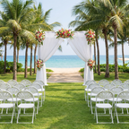 HaiNova 2 Pack Fan Back Folding Chairs, Metal Frame Indoor Outdoor Portable Stackable Seat, for Party Home Events Capacity 650 lbs, White